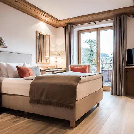 Hotel Haltmair Am 4*